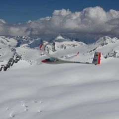 Flugwegposition um 13:57:01: Aufgenommen in der Nähe von Gemeinde St. Leonhard im Pitztal, 6481, Österreich in 3223 Meter